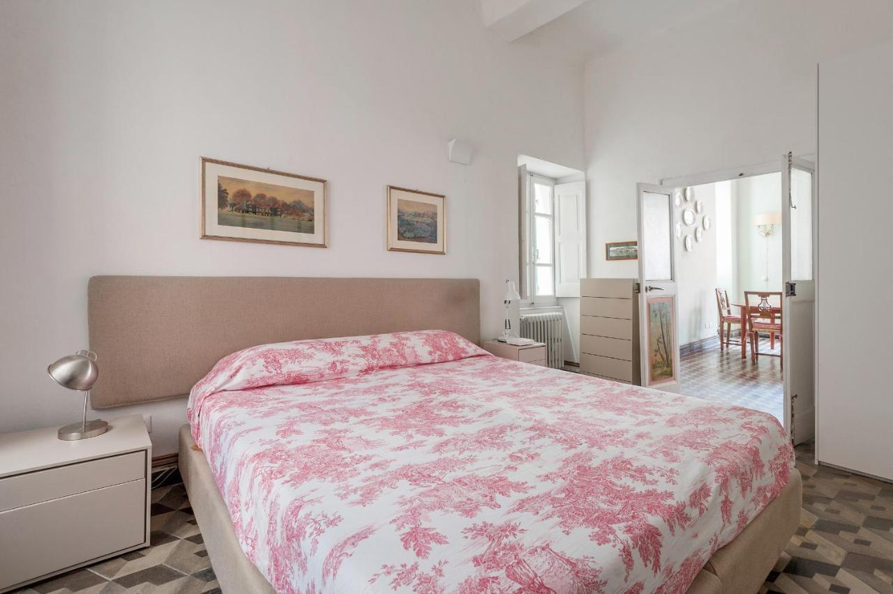 Marina Apartment, Unique, Authentic, Beachfront, 2 Aircondo Bdr , 2Bht, Easy To Train Or From Private Parking فيرناتْسا المظهر الخارجي الصورة